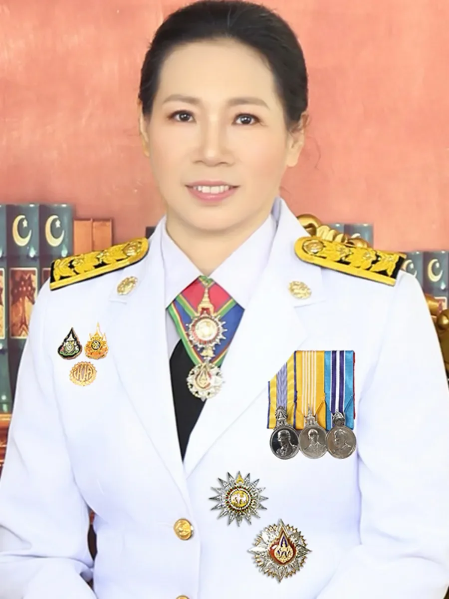 นางยุวดี แสงทอง