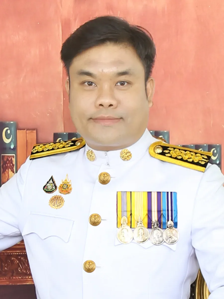 นายรัชชสิทธิ์ ขวัญเมือง